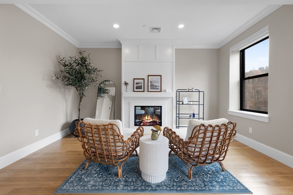 119 Saint Botolph St. # 2