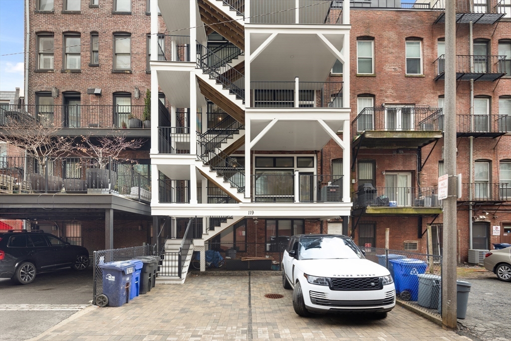 119 Saint Botolph St. # 2