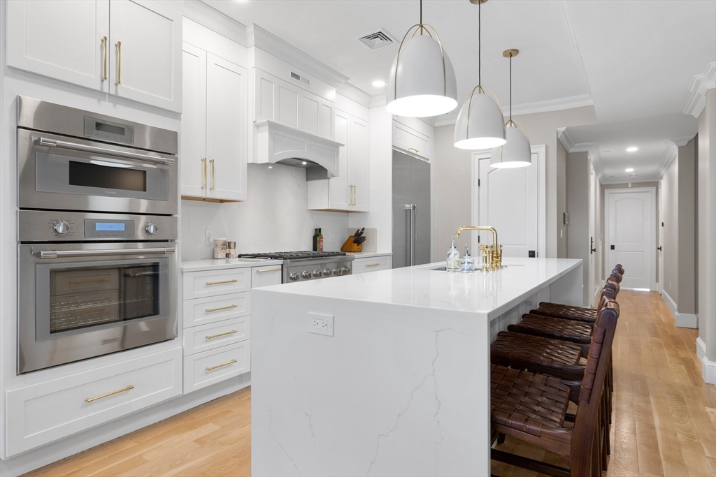 119 Saint Botolph St. # 2