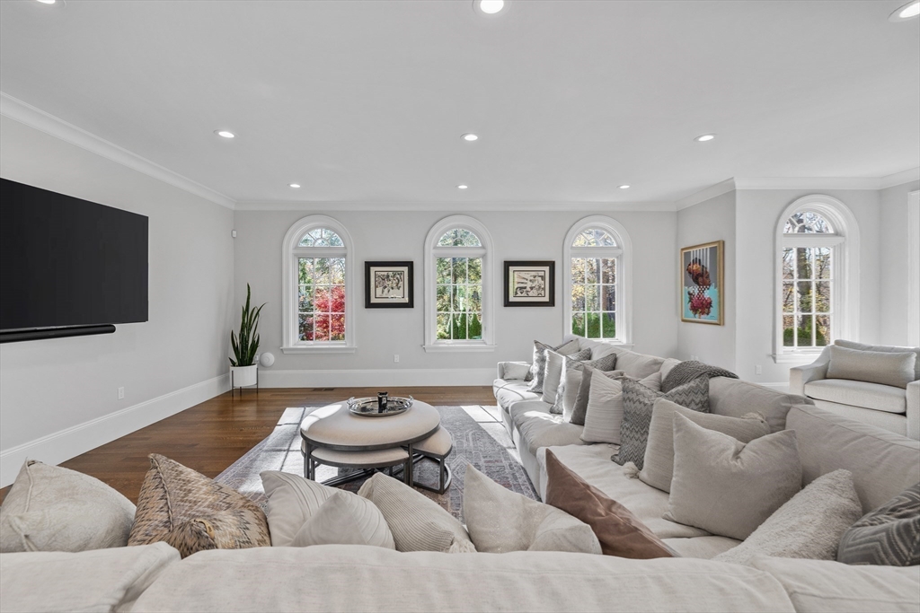 37 Radcliffe Rd