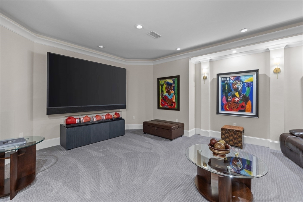 37 Radcliffe Rd