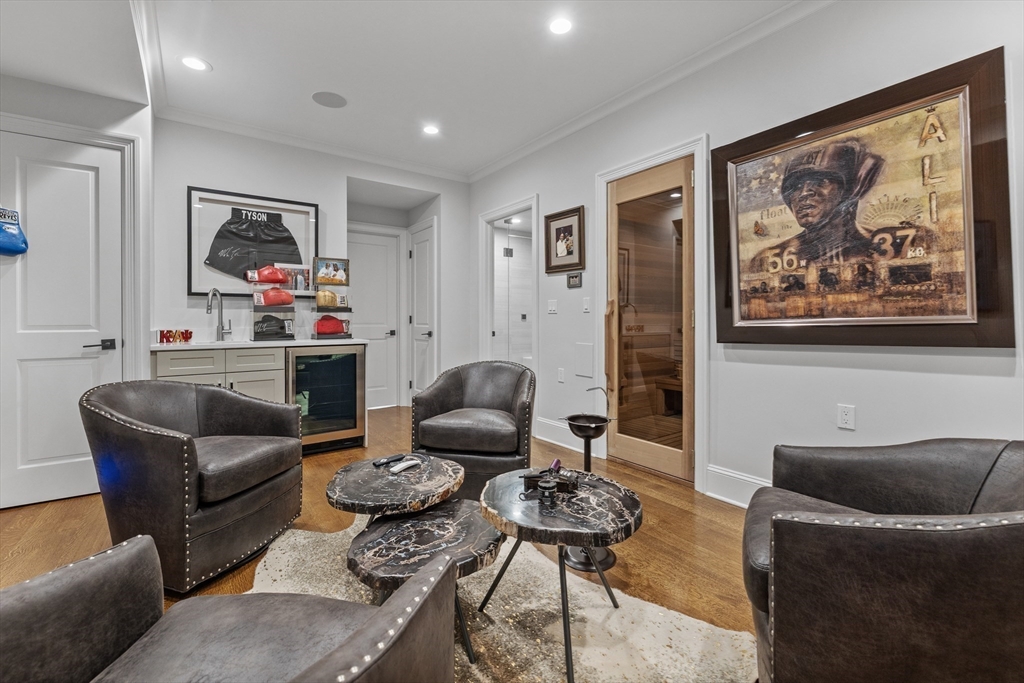 37 Radcliffe Rd