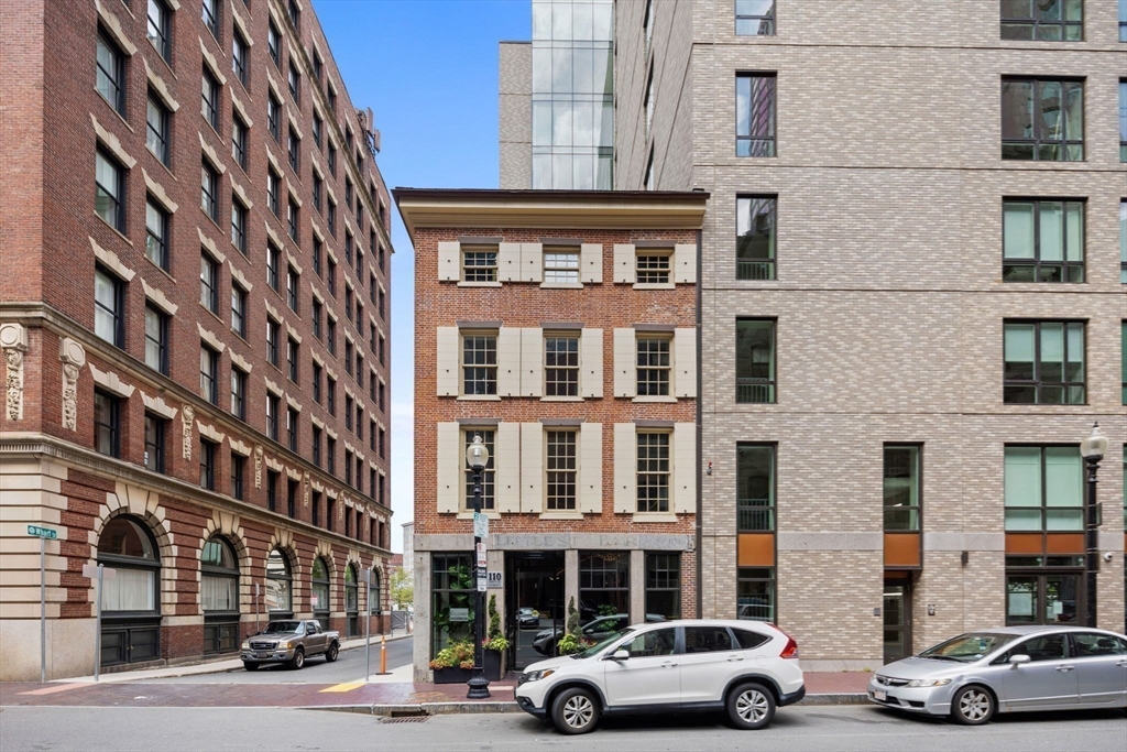 110 Broad St # 901