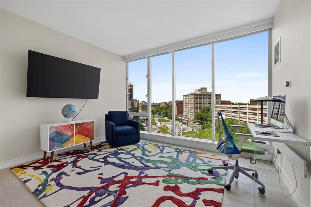 110 Broad St # 901