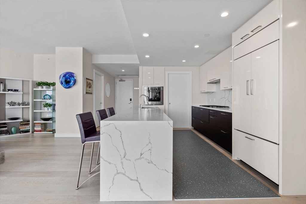 110 Broad St # 901