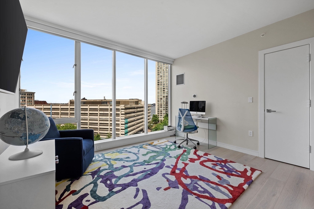 110 Broad St # 901