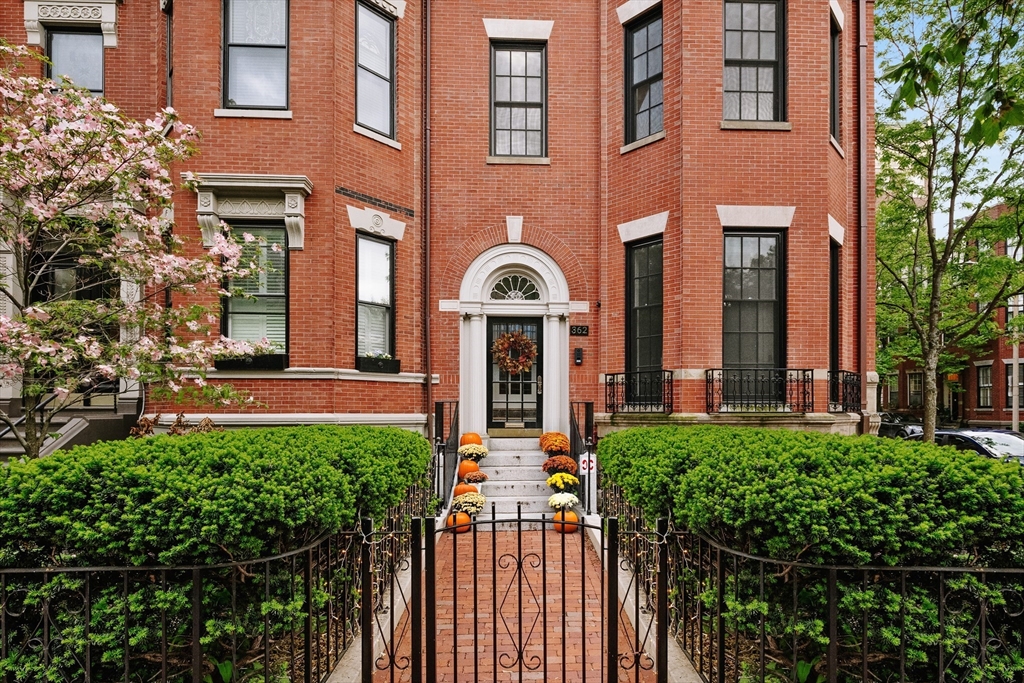 362 Marlborough St
