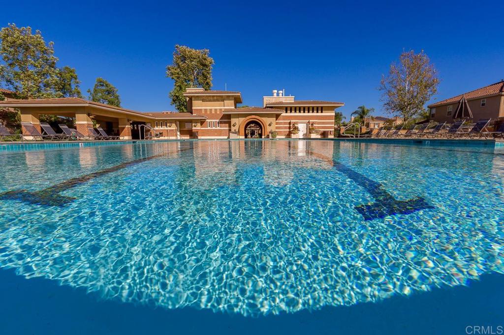 724 Crooked Path Place