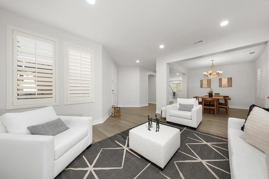 724 Crooked Path Place