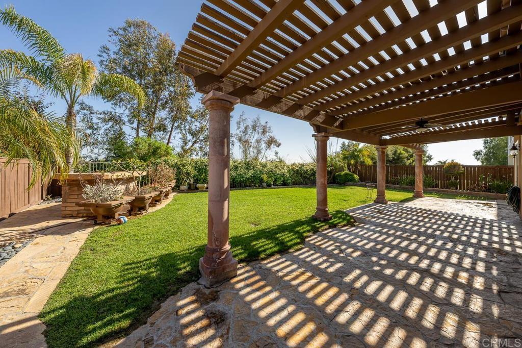 724 Crooked Path Place