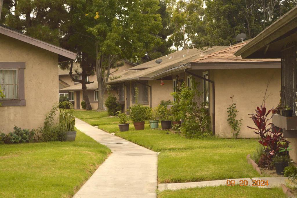 1372 W San Ysidro Boulevard C