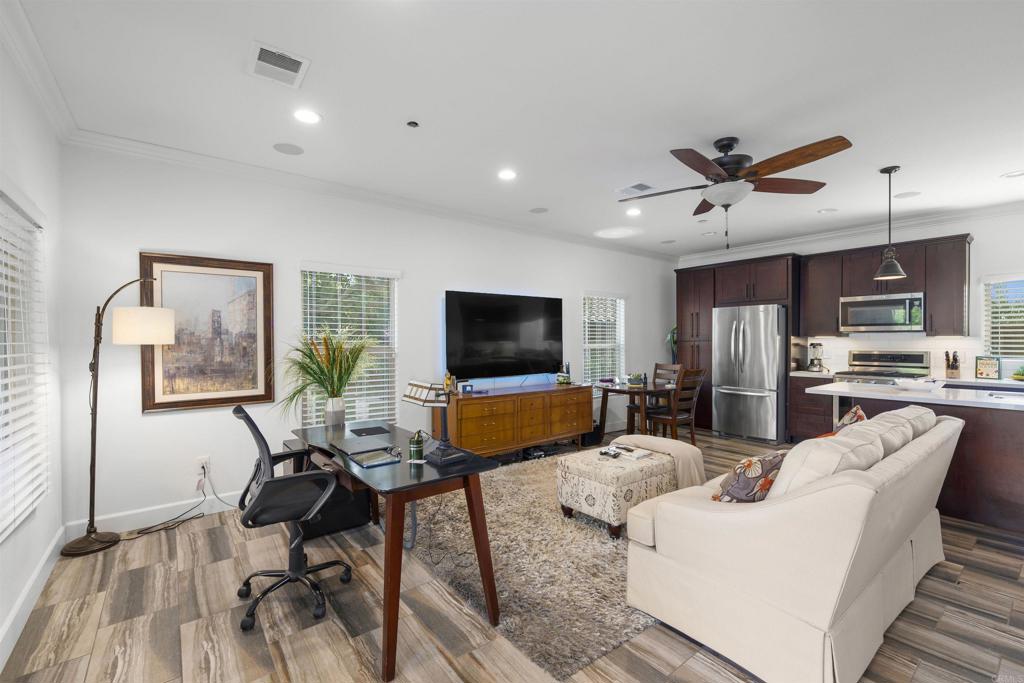 3024 NATUREVIEW Court