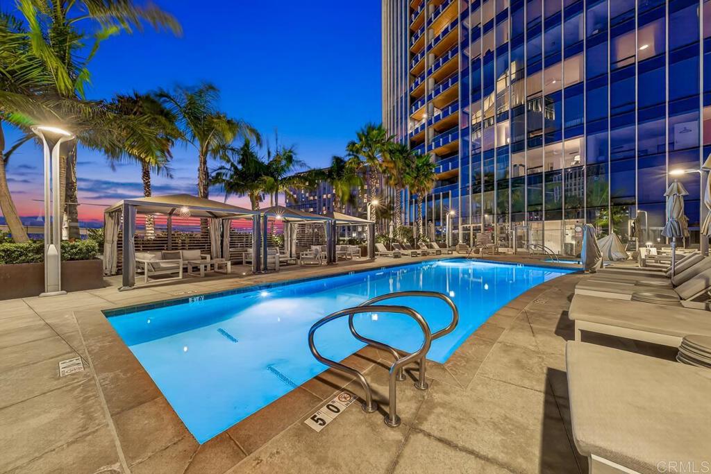 888 W E Street 3006