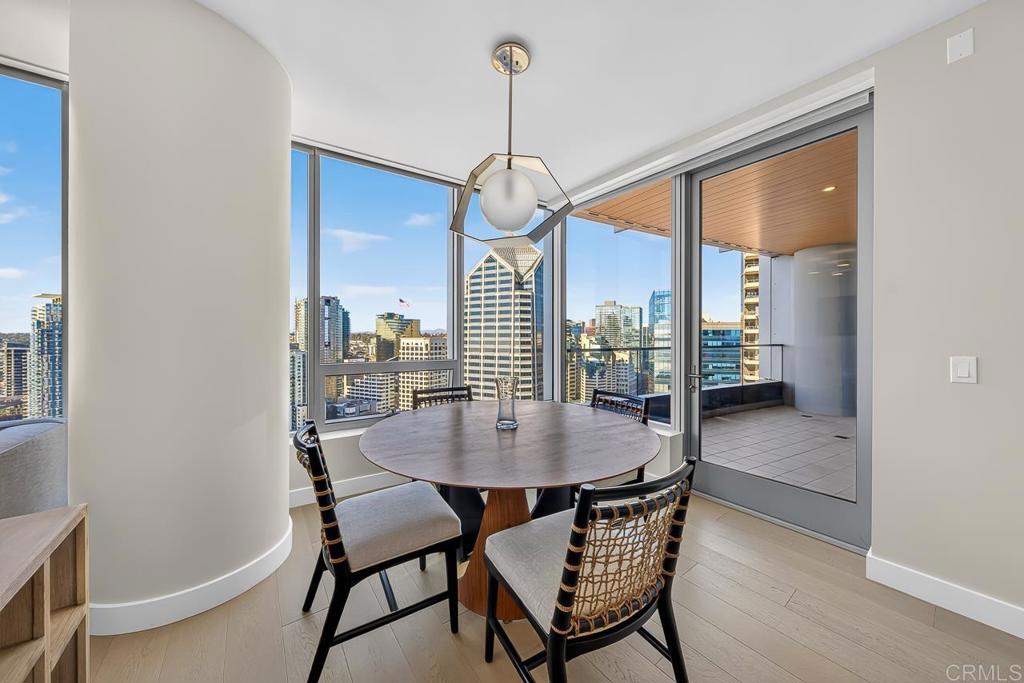 888 W E Street 3006