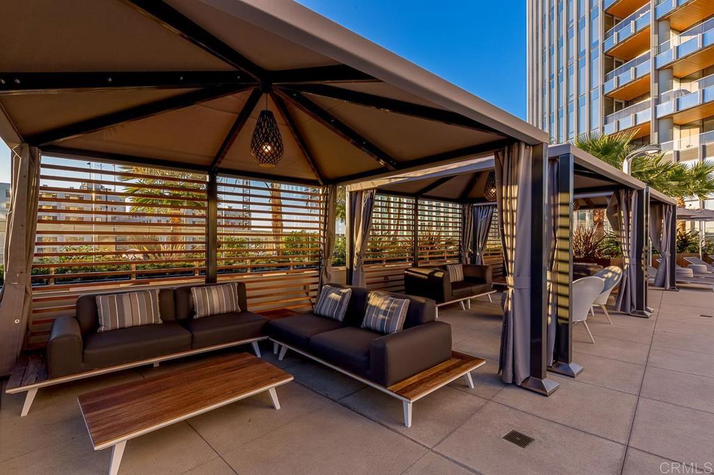 888 W E Street 3006
