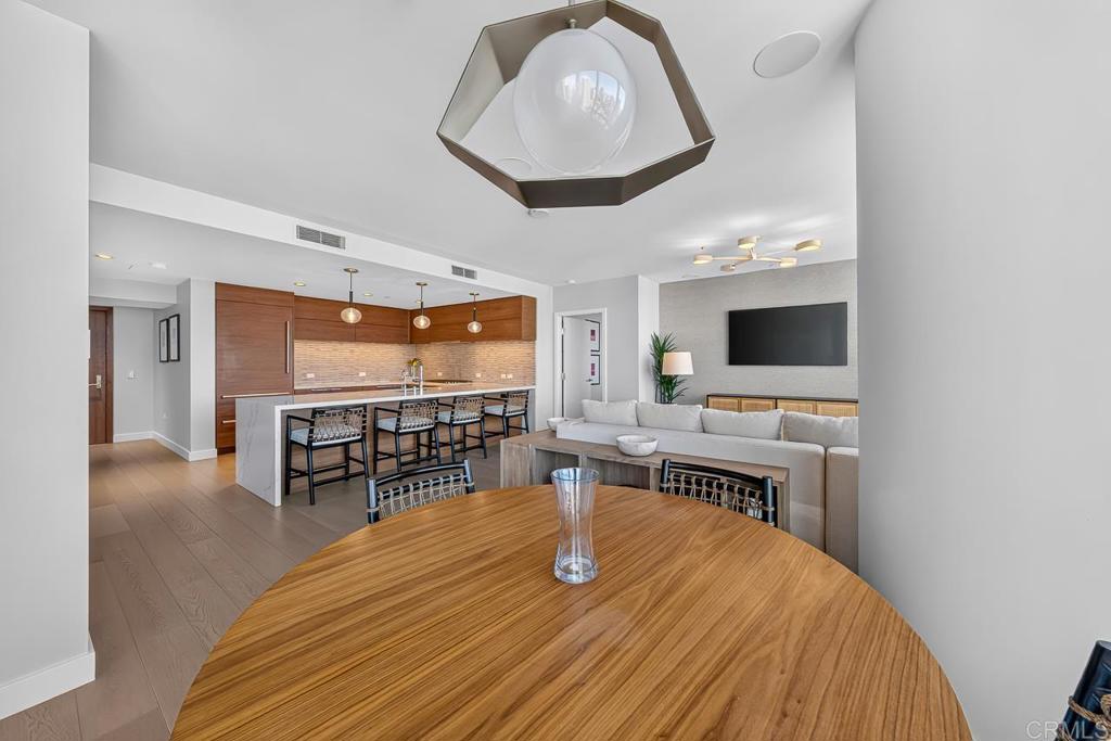 888 W E Street 3006