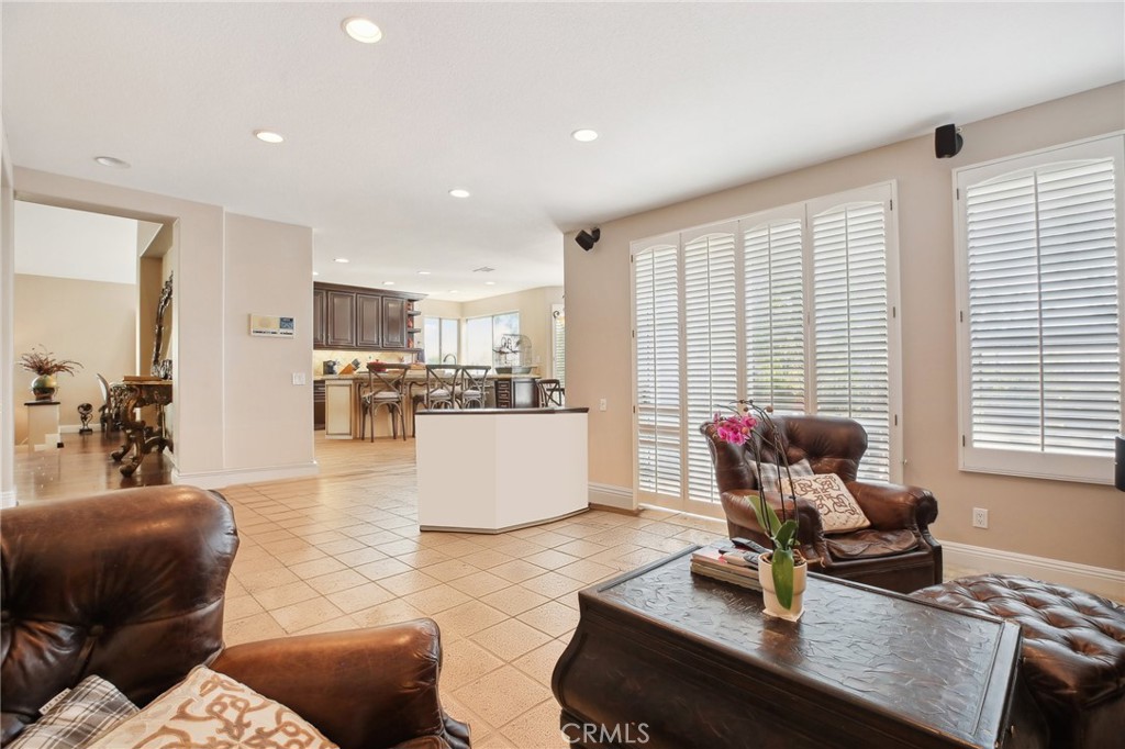 932 S Camerford Lane