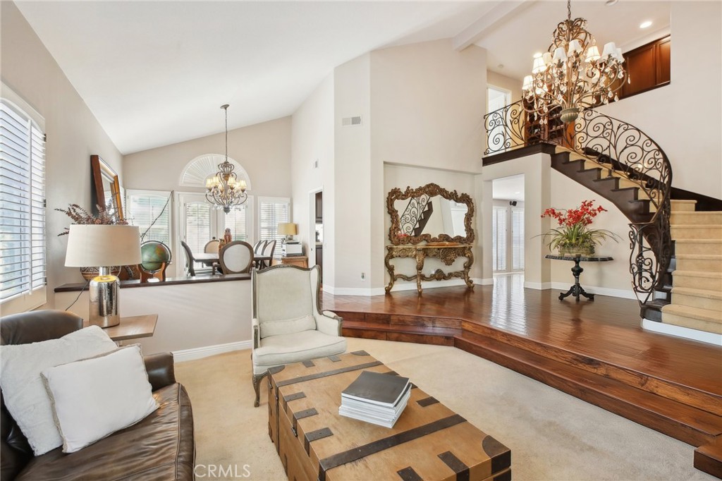 932 S Camerford Lane