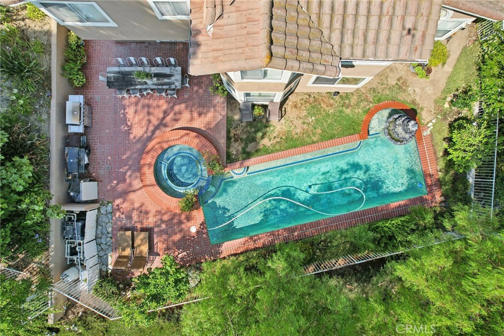 932 S Camerford Lane