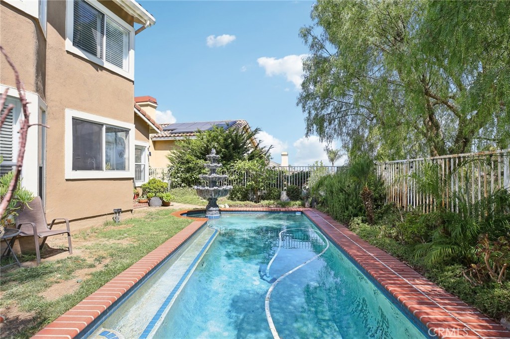 932 S Camerford Lane