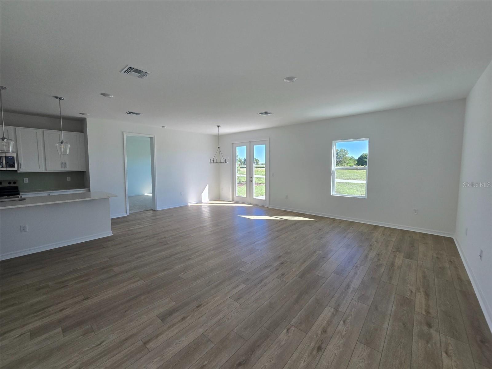 5237 PAINTED BAMBOO ST