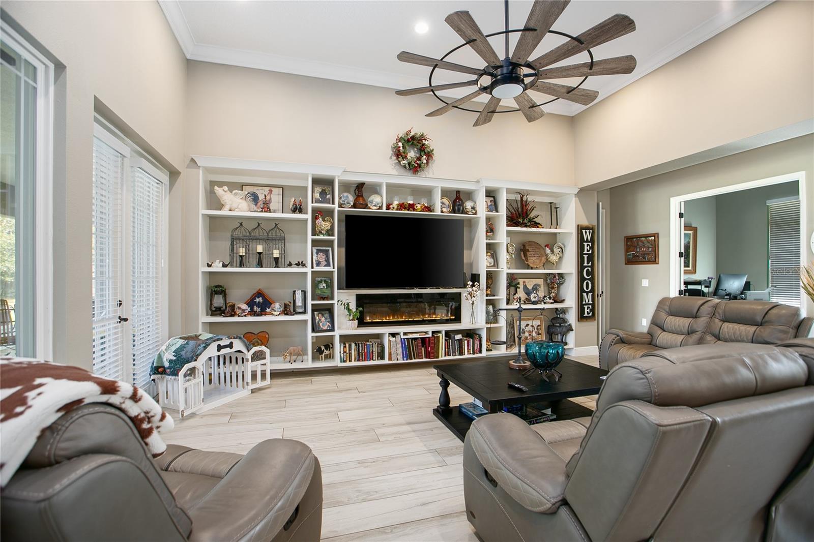 1980 E KICKLIGHTER RD