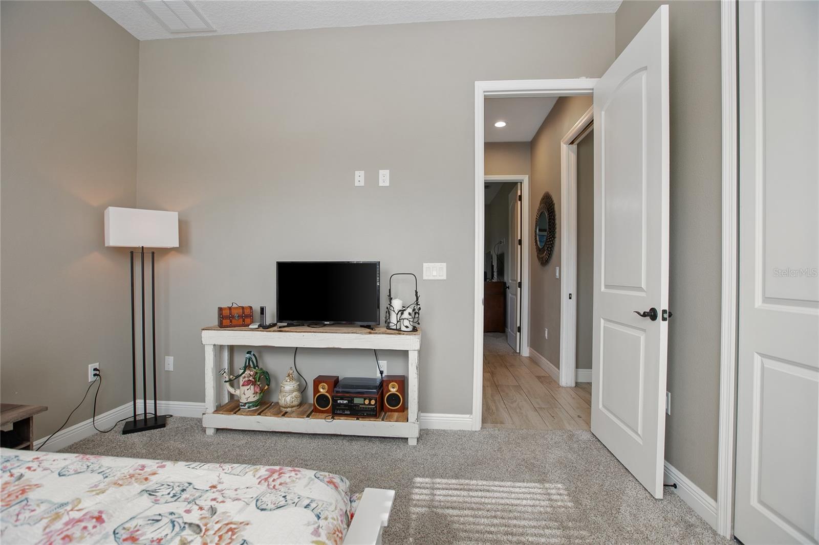 1980 E KICKLIGHTER RD