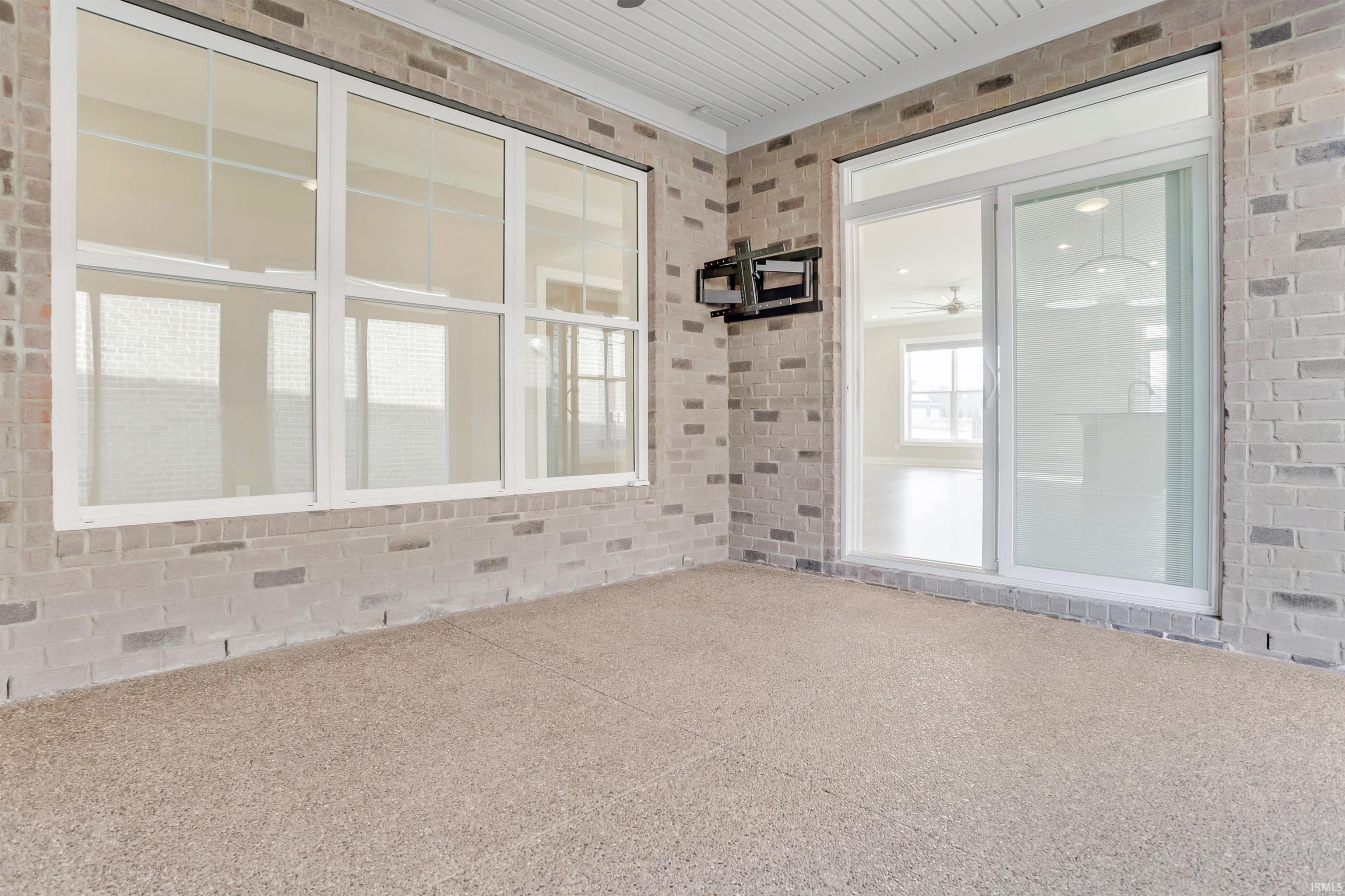 6973 Ironwood Circle