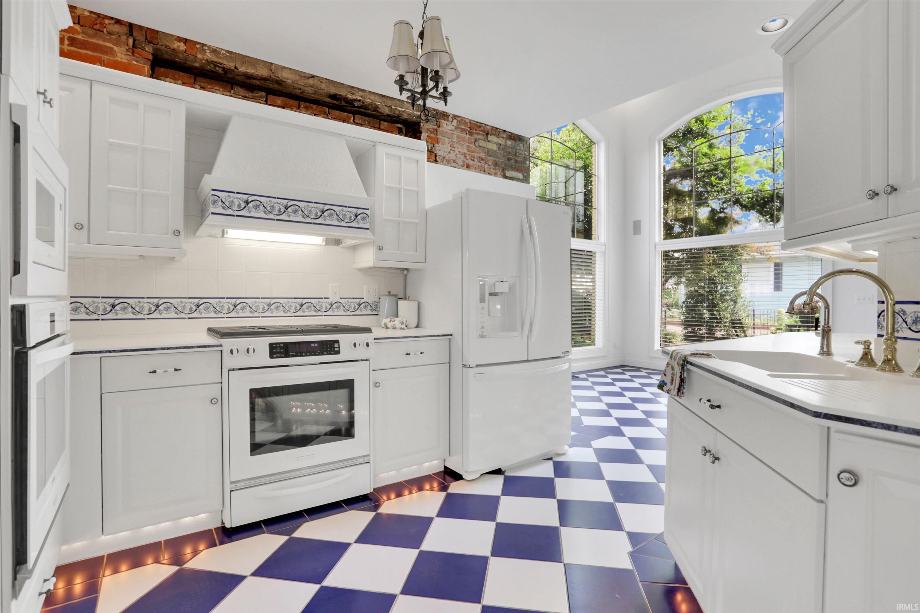 422 W Water Street