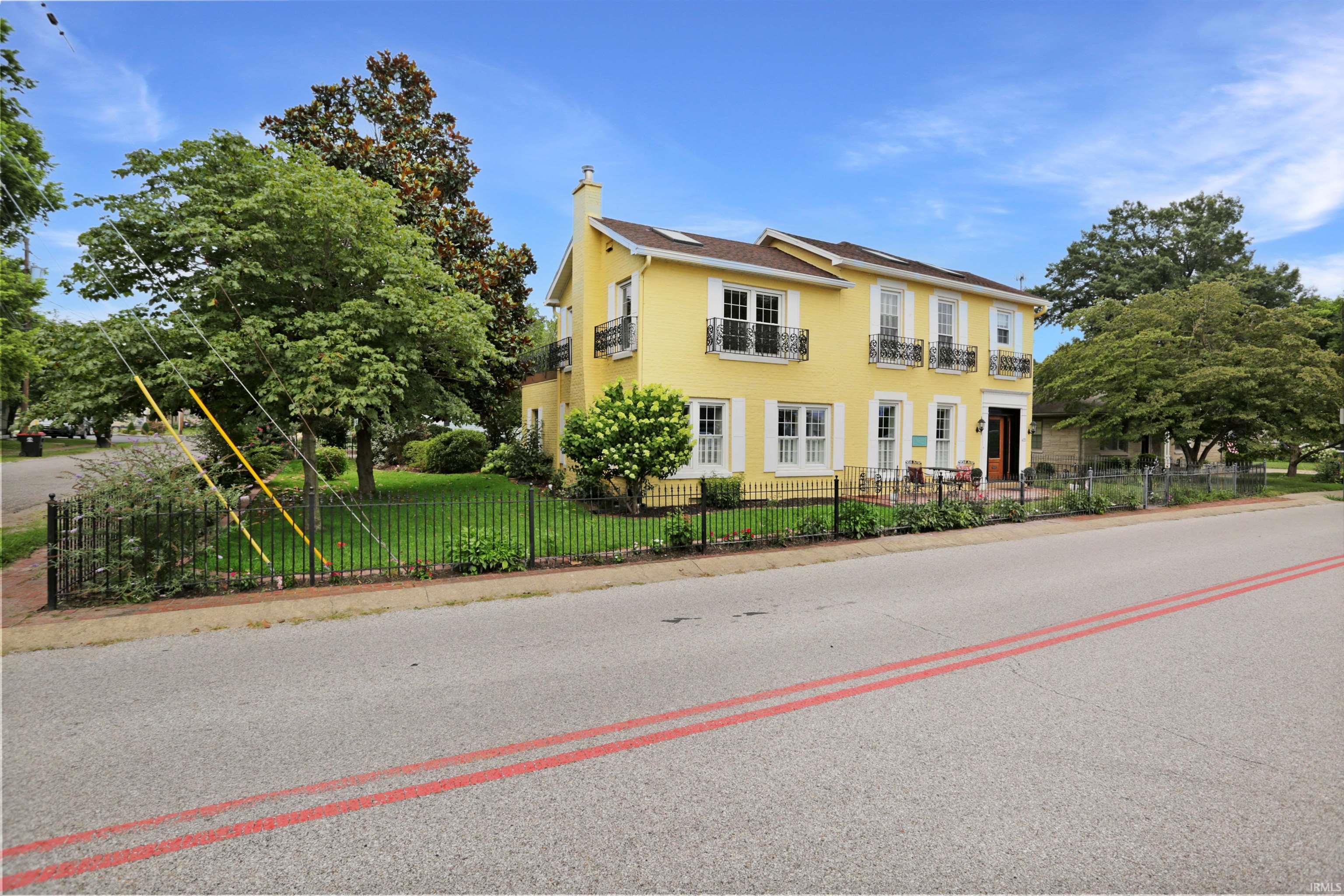422 W Water Street