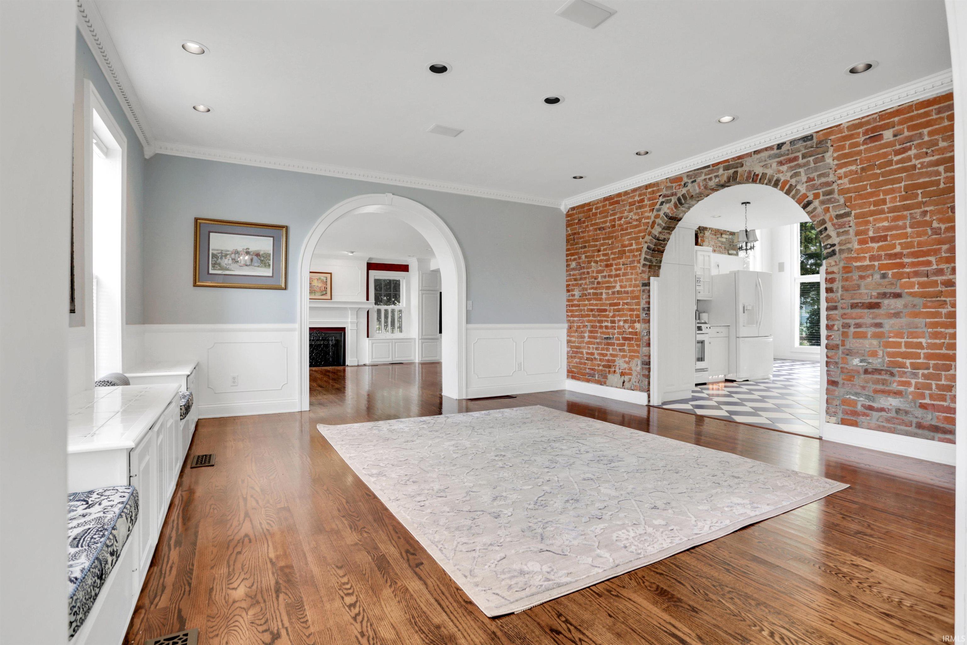 422 W Water Street
