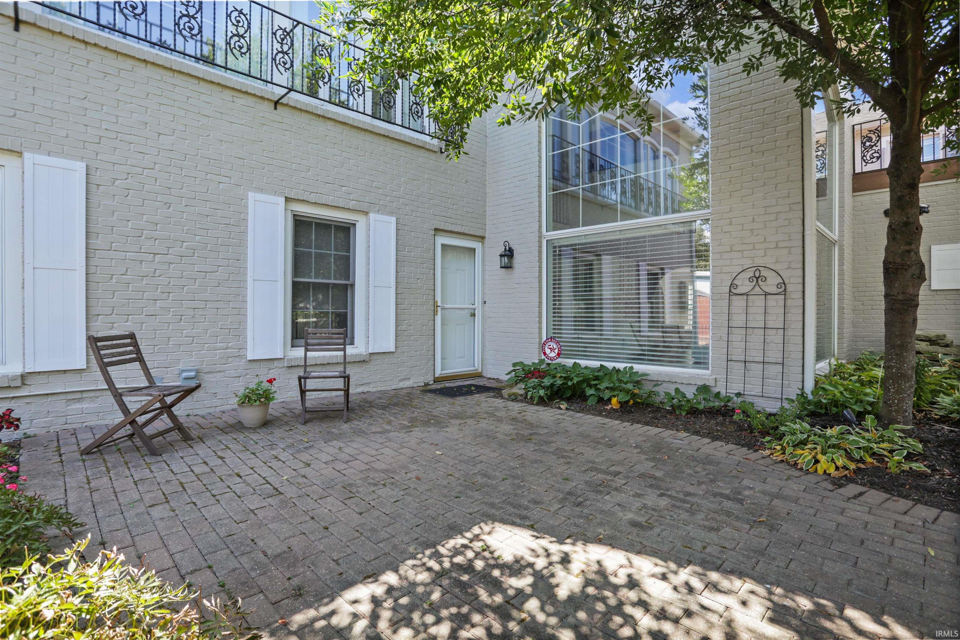 422 W Water Street