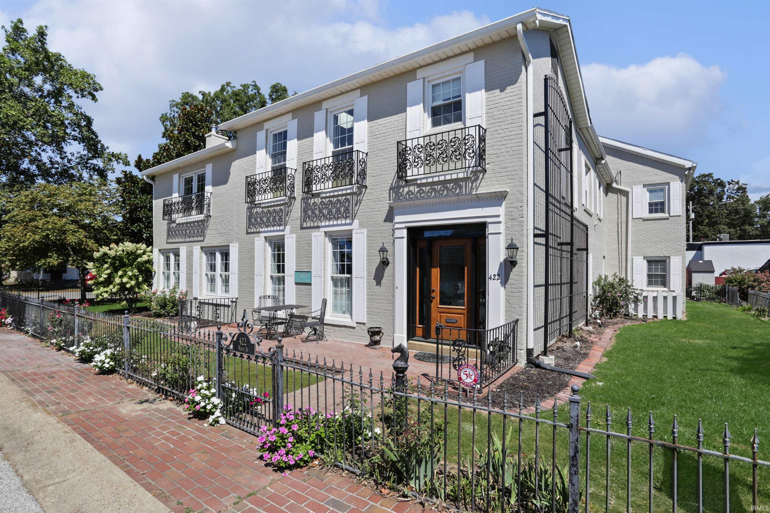 422 W Water Street
