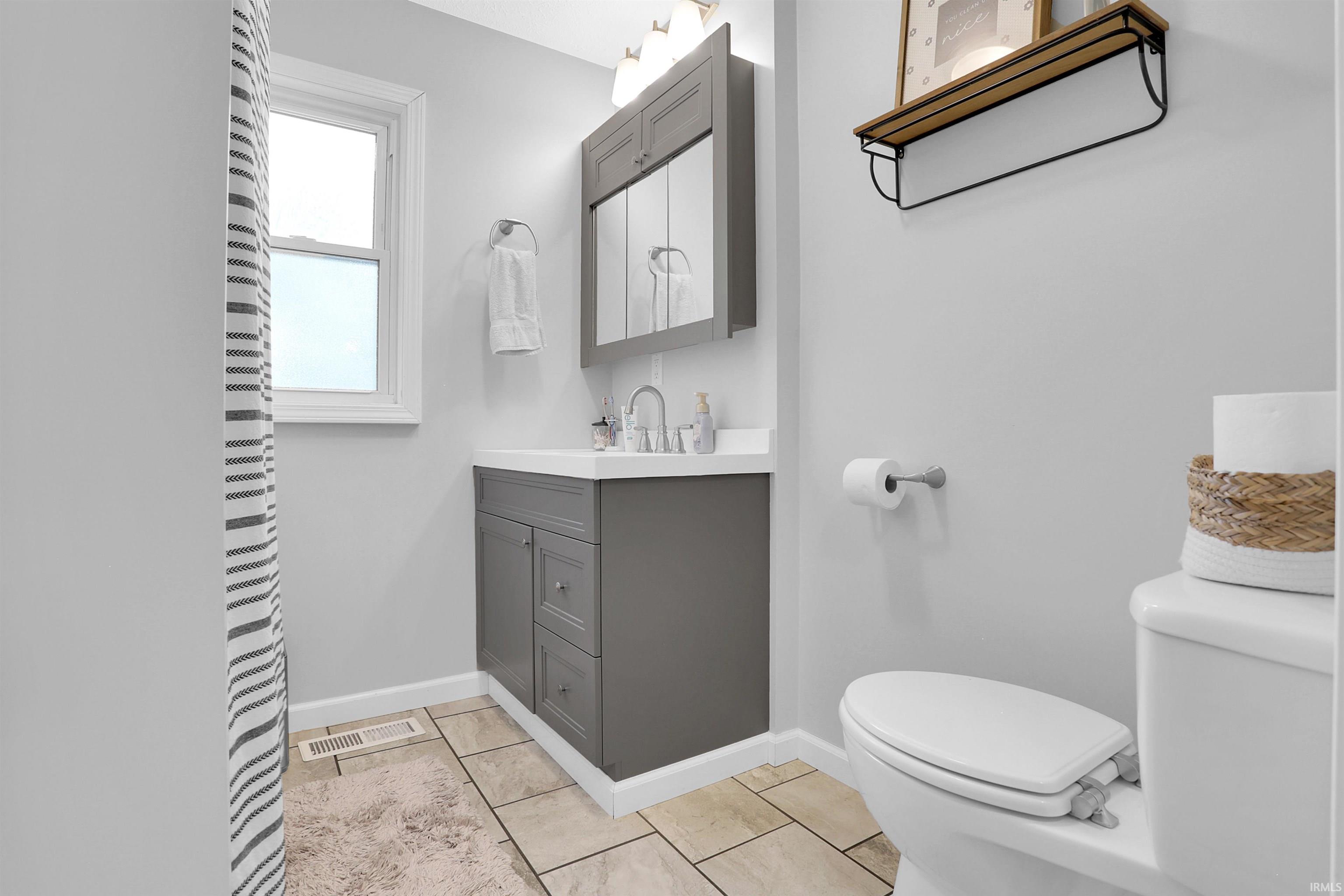 503 S Lakeview Drive