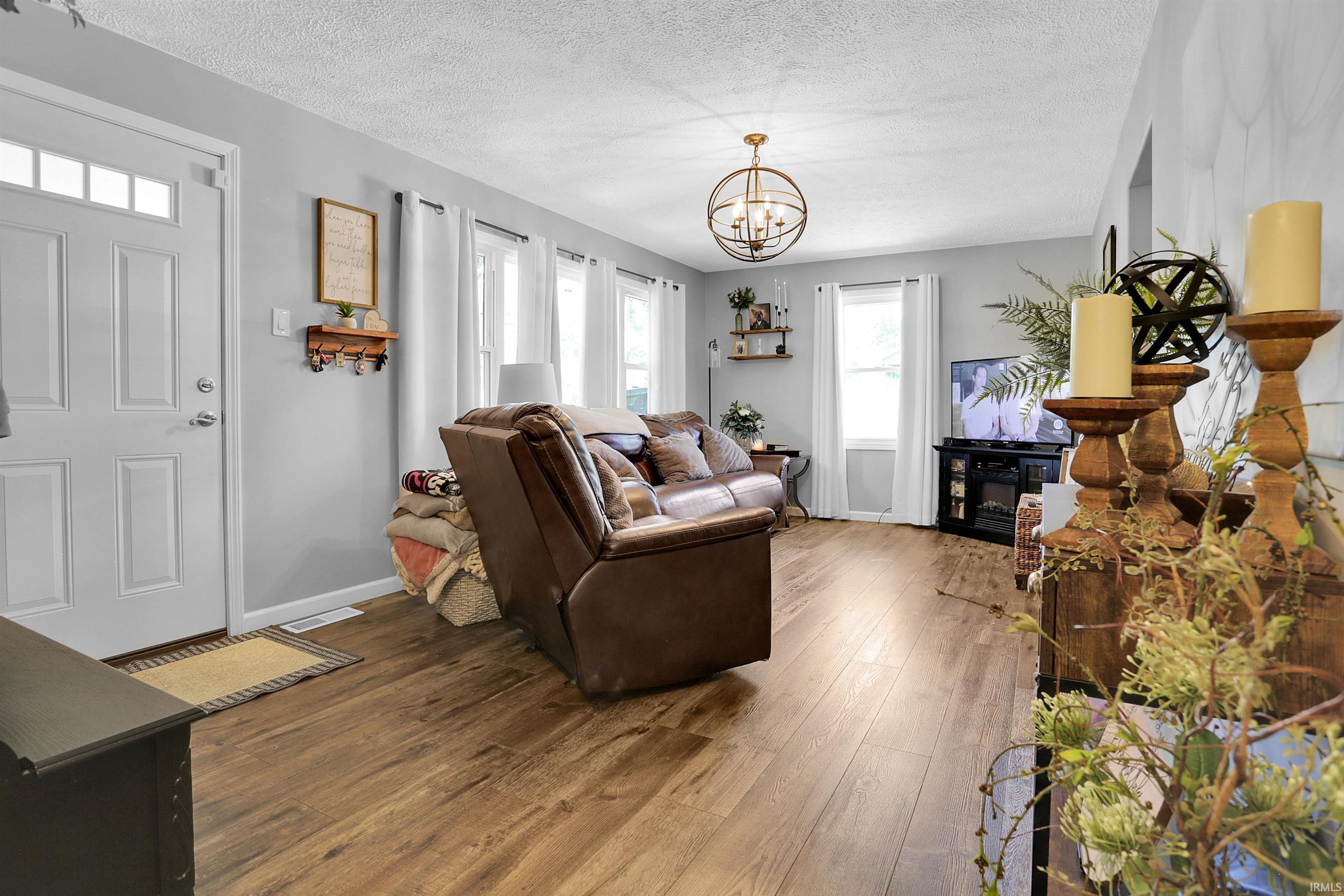 503 S Lakeview Drive