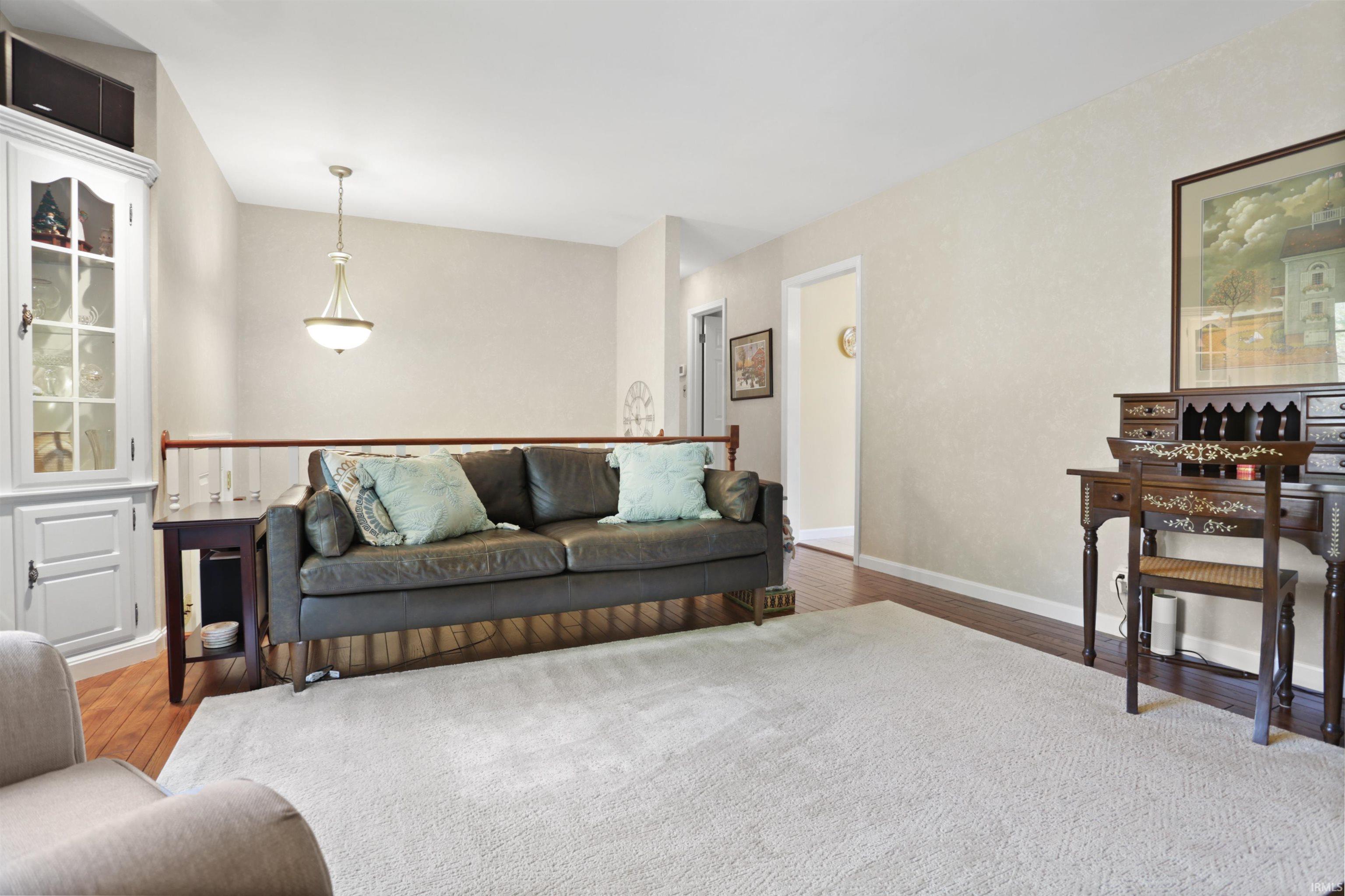 6013 Whitethorne Drive