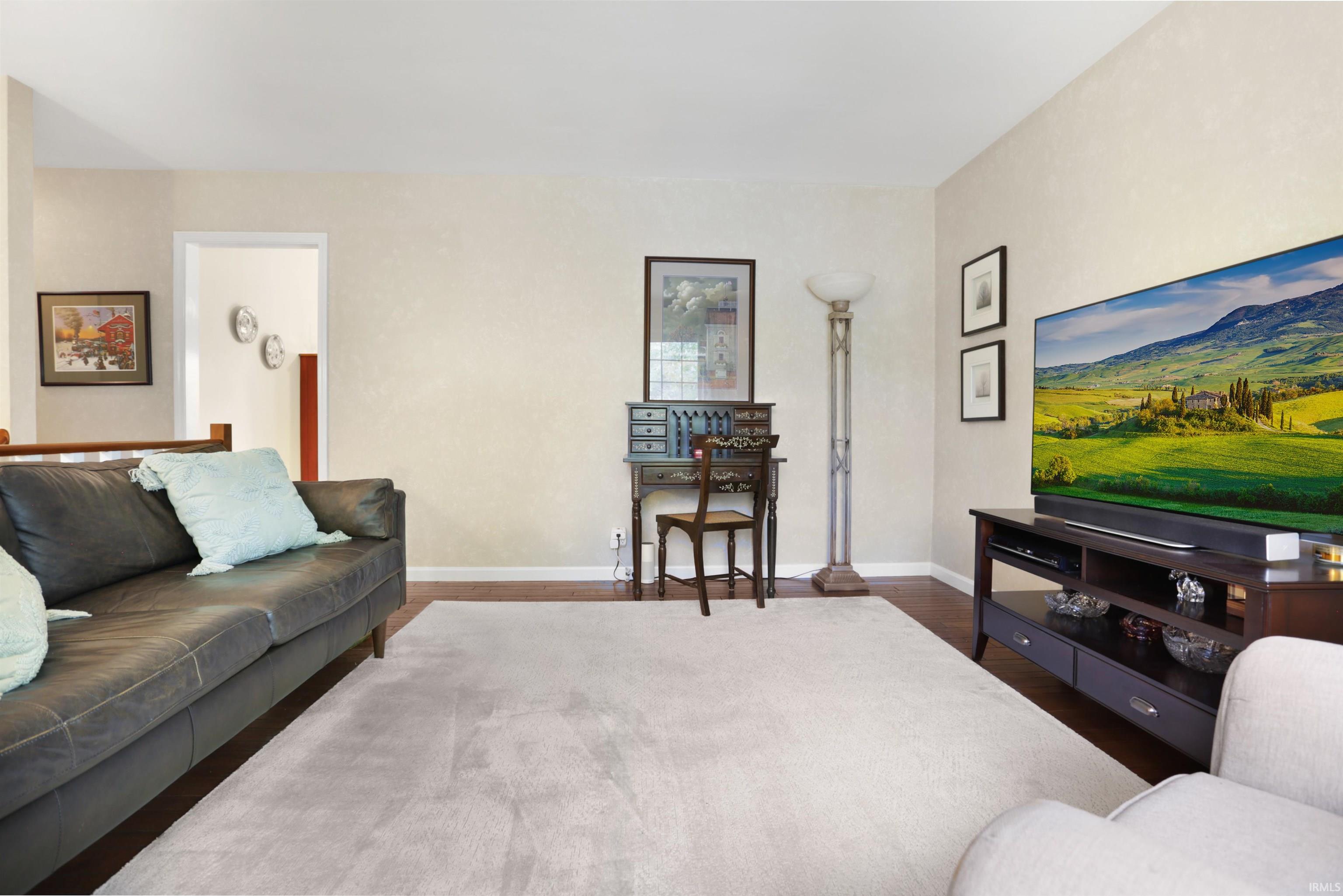 6013 Whitethorne Drive