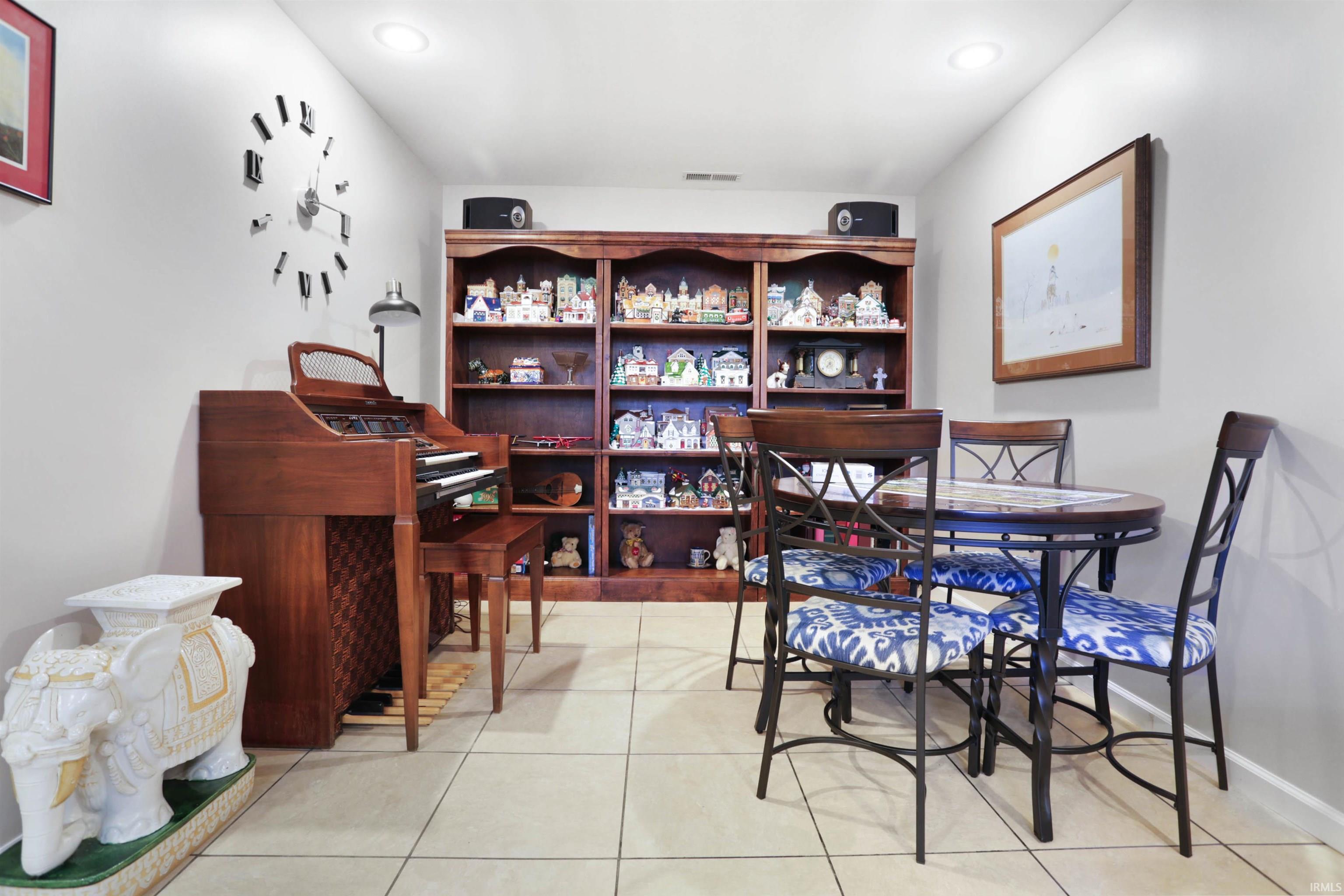 6013 Whitethorne Drive