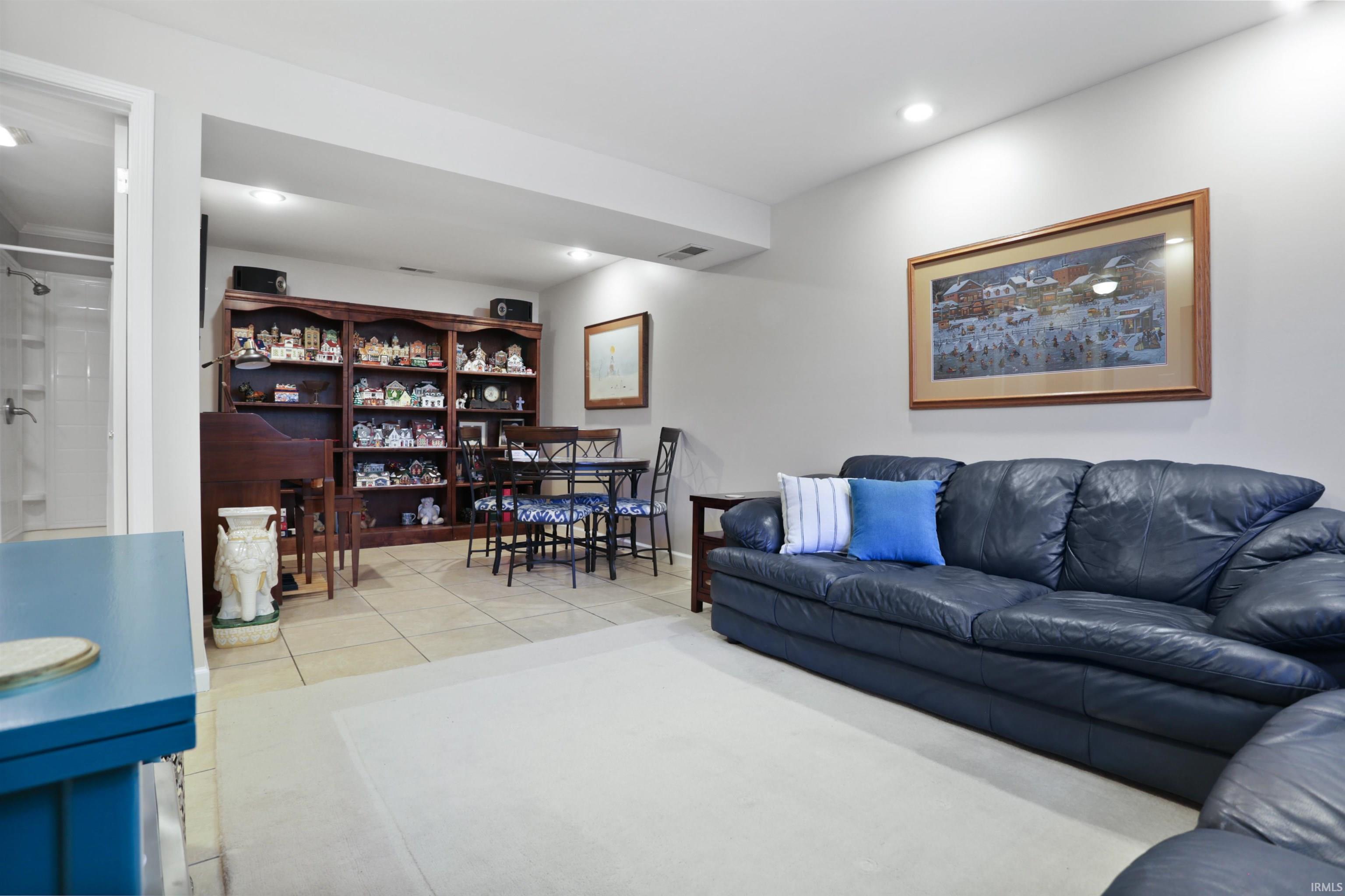 6013 Whitethorne Drive