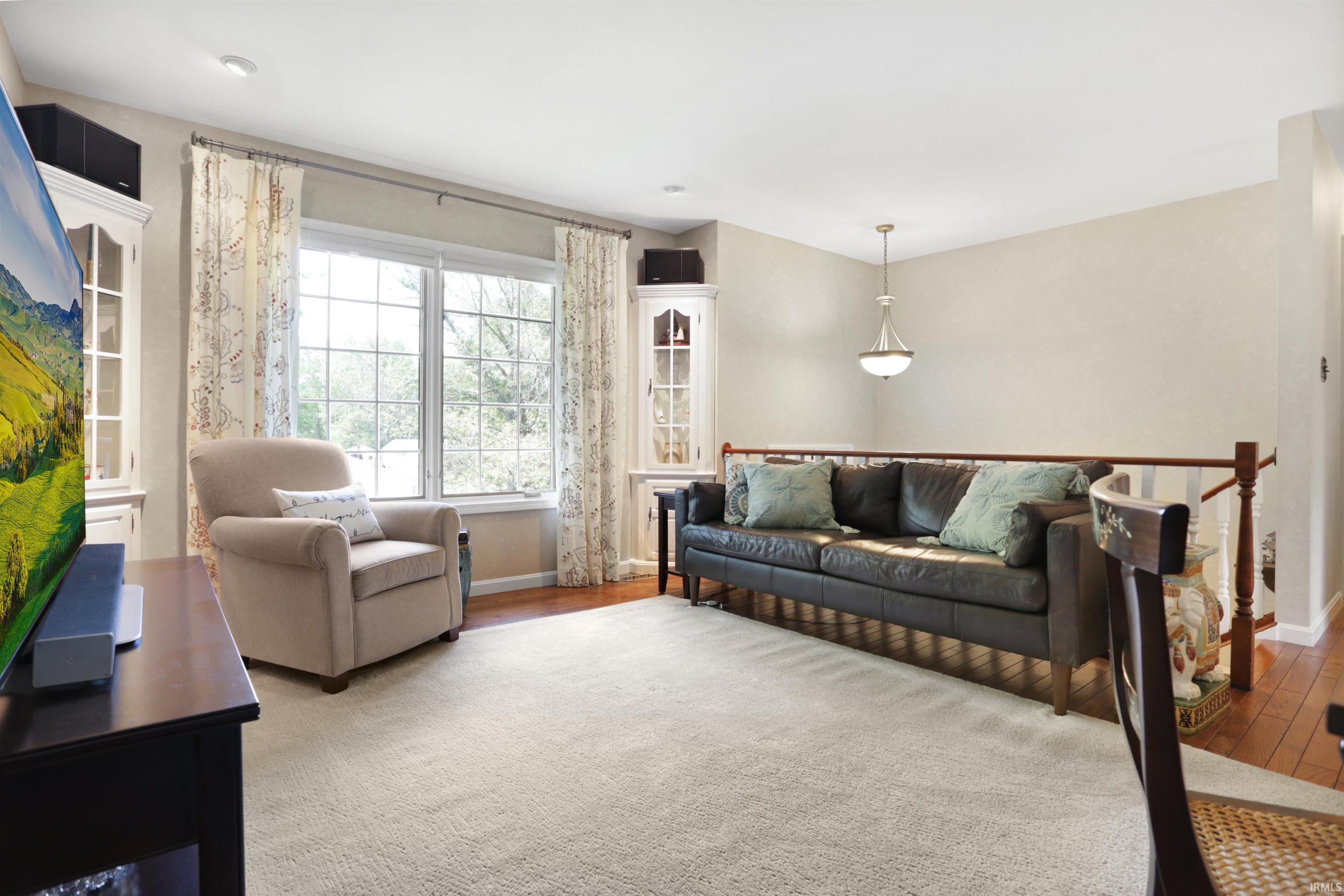 6013 Whitethorne Drive