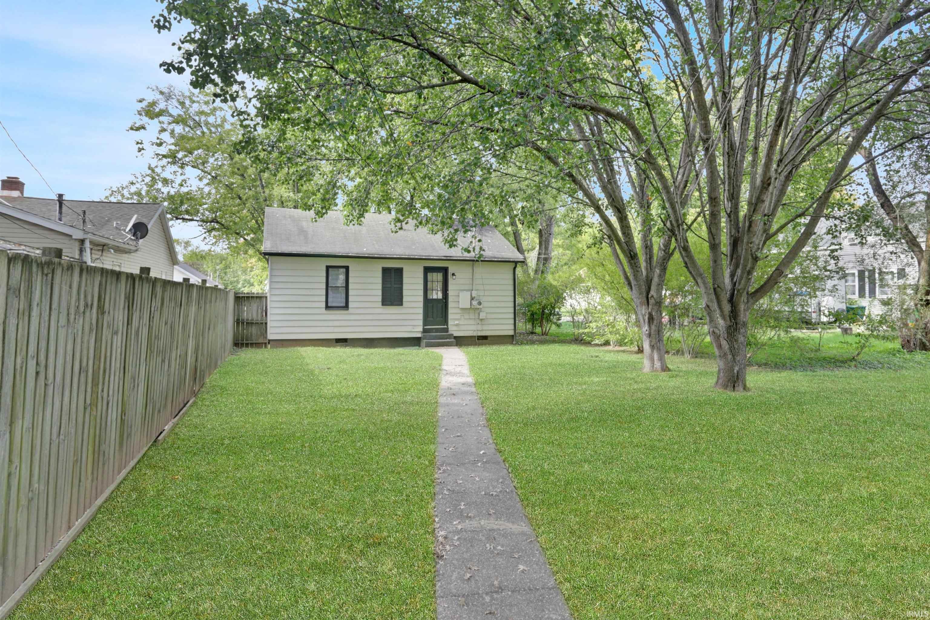 115 N Woods Avenue