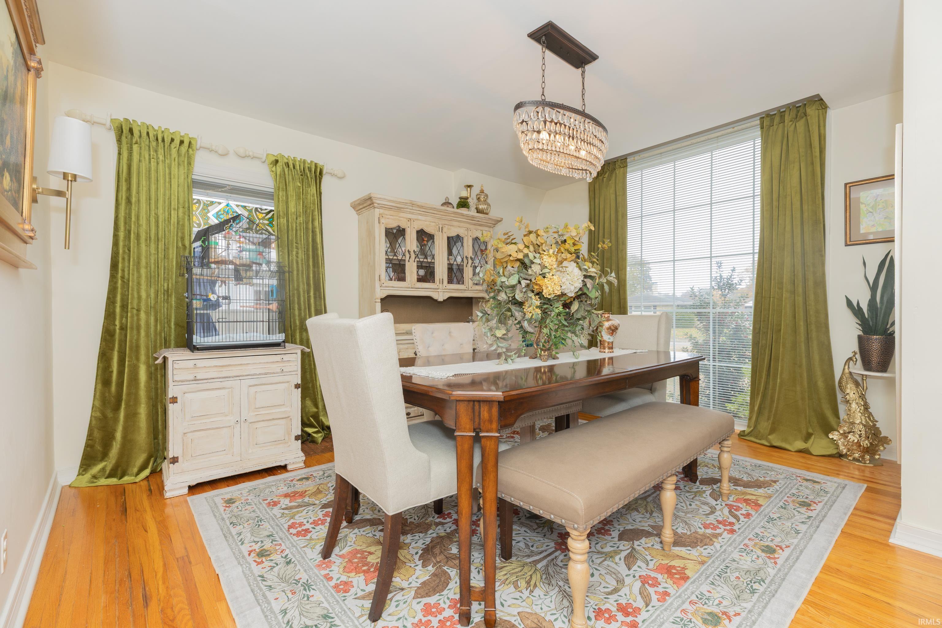 2913 E Mulberry Street