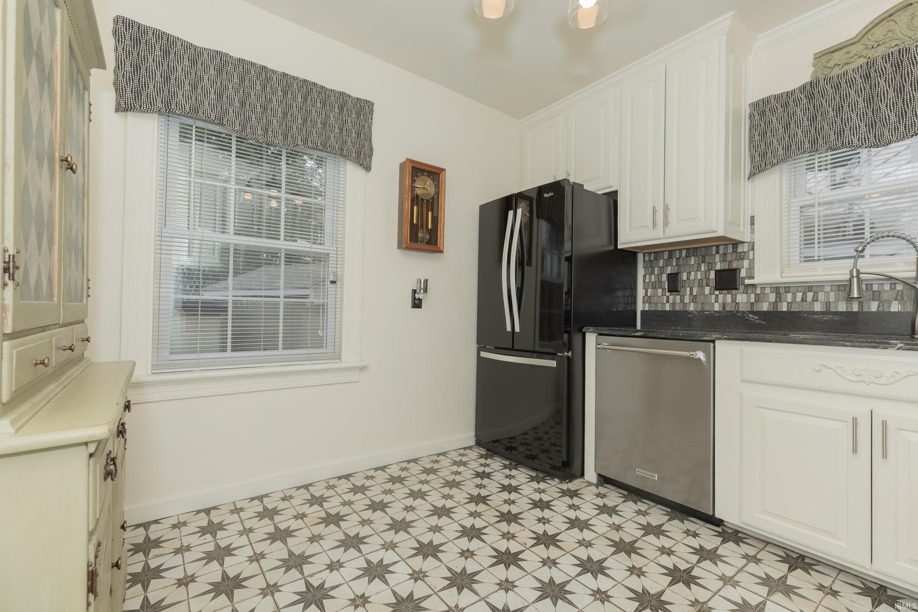 2913 E Mulberry Street