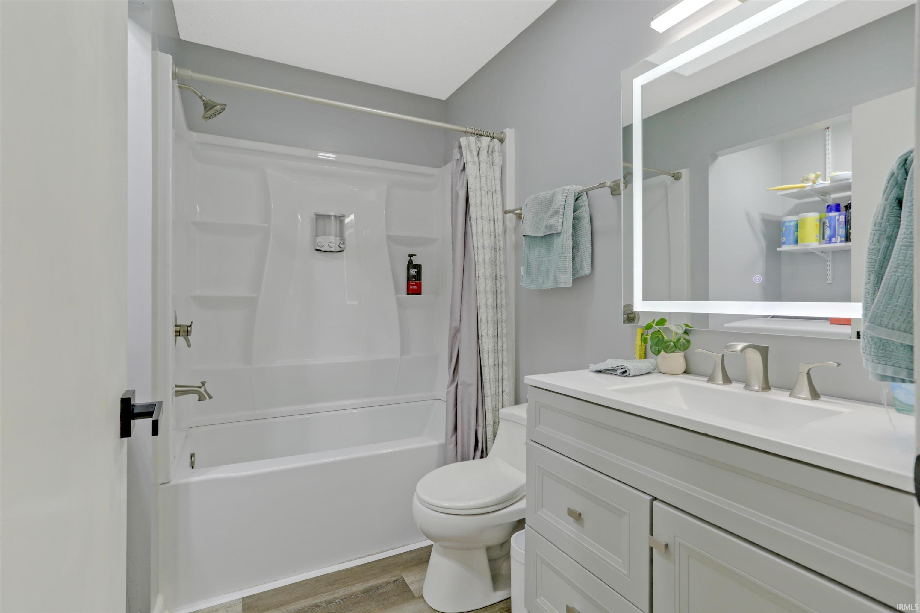 10100 Hillview Drive