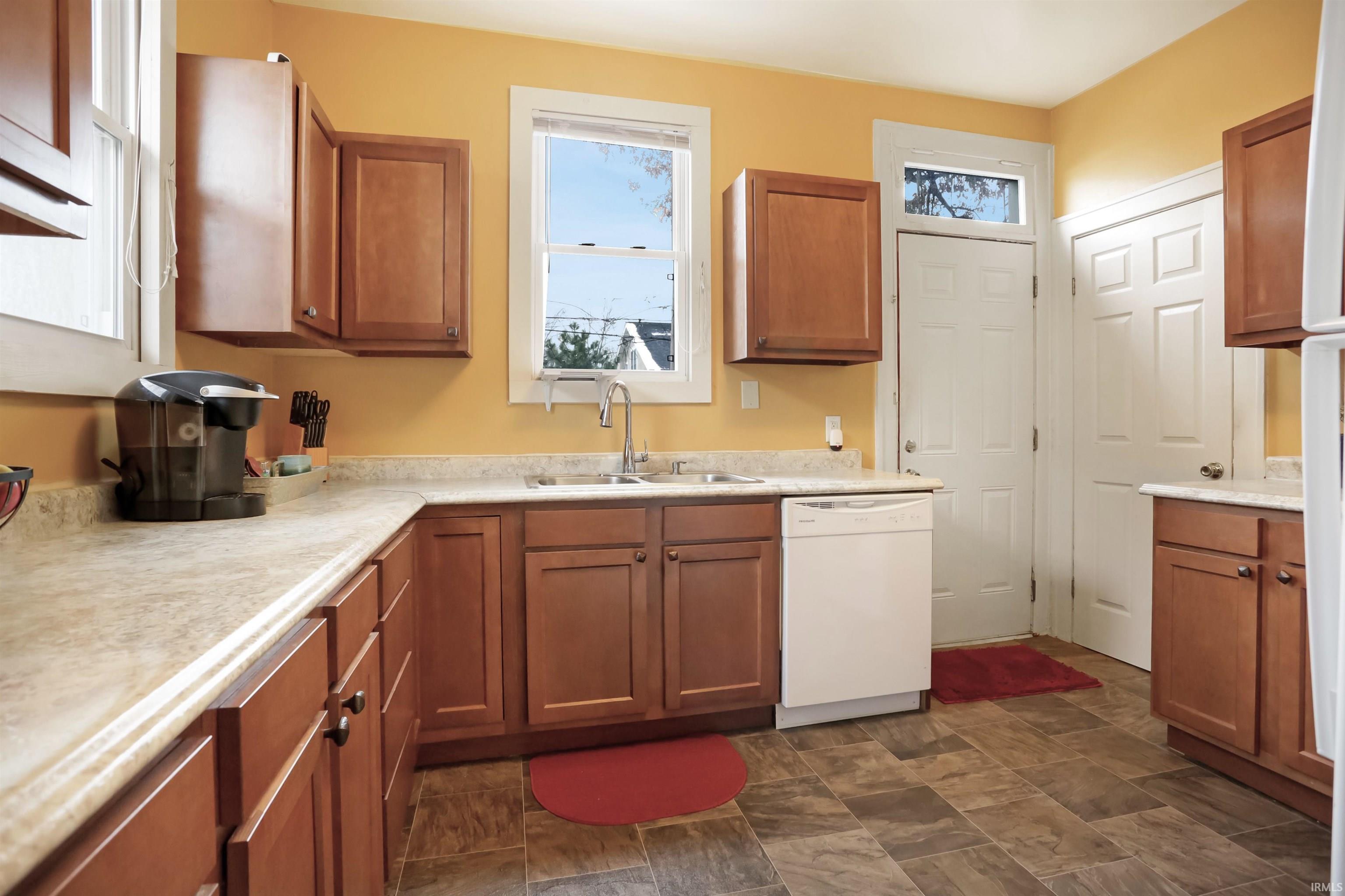 1025 Jefferson Avenue