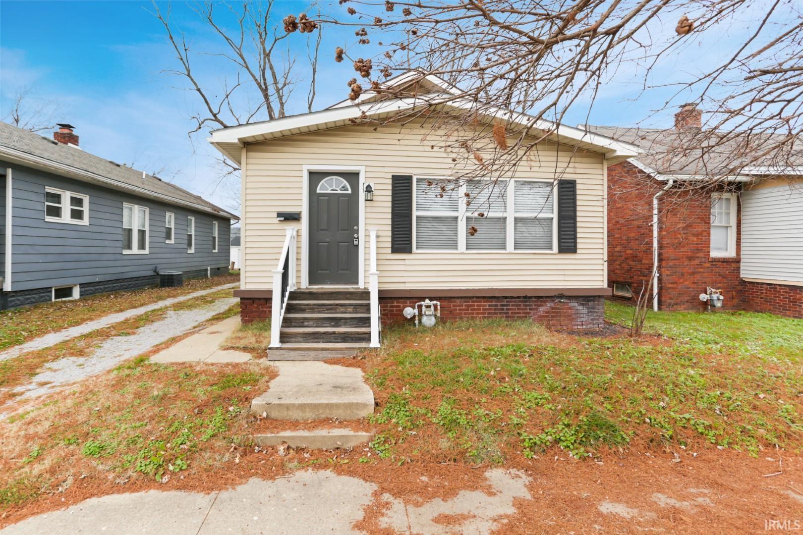 1566 E Morgan Avenue