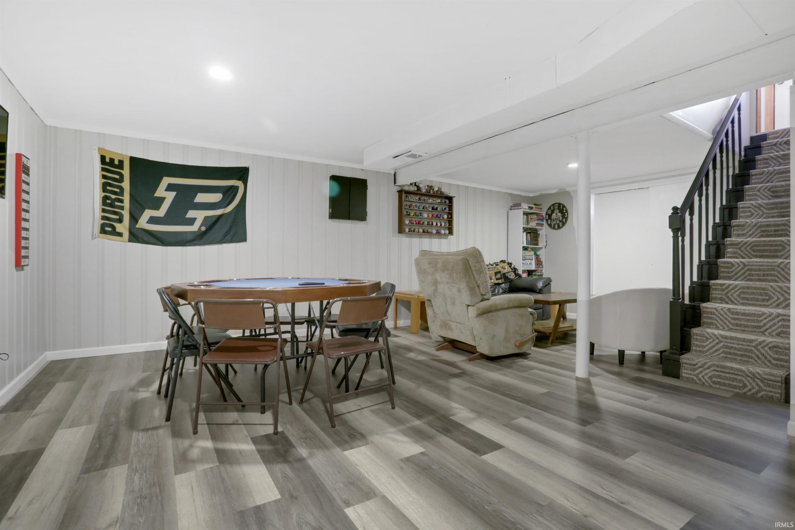2220 Swinging Way