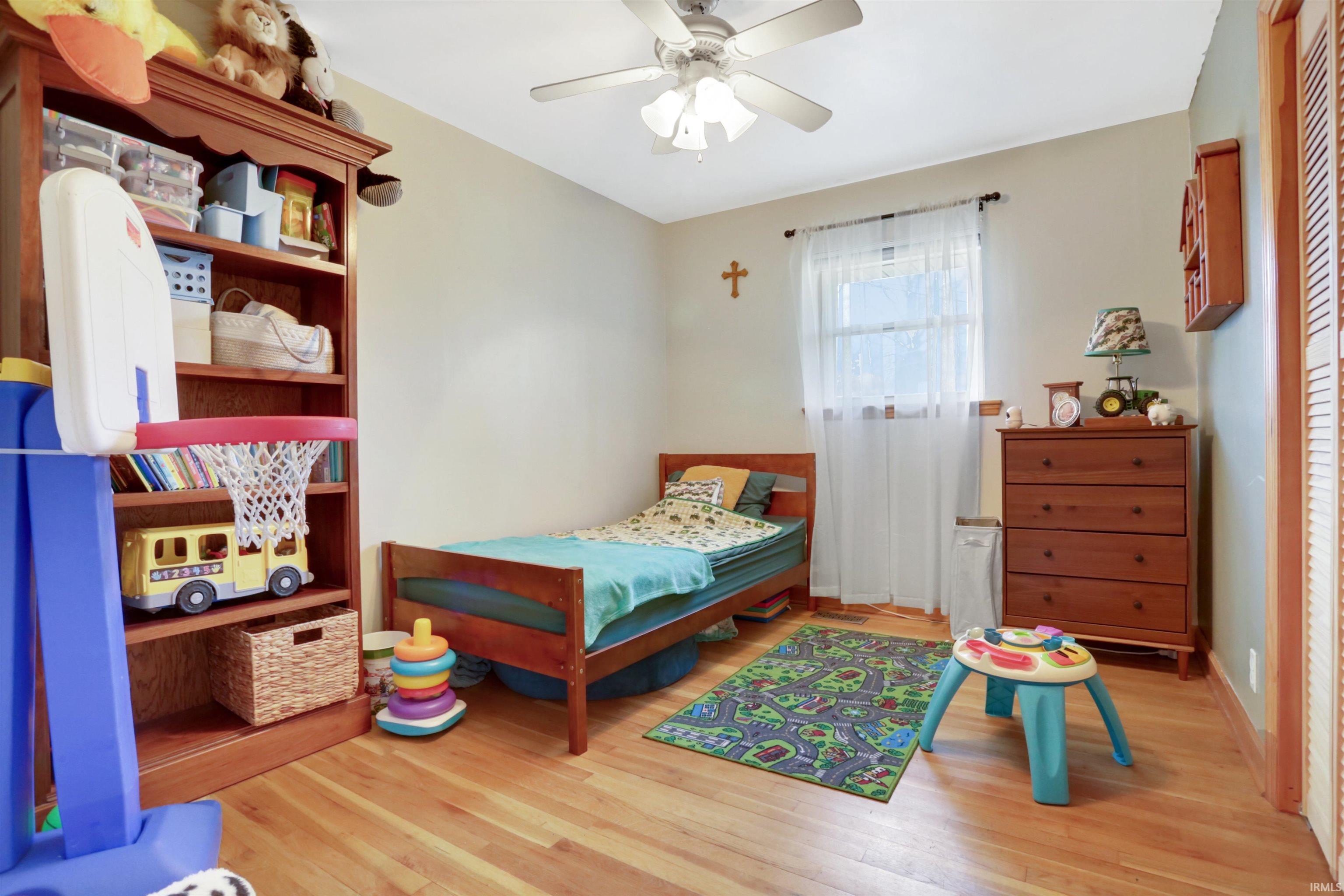 2220 Swinging Way