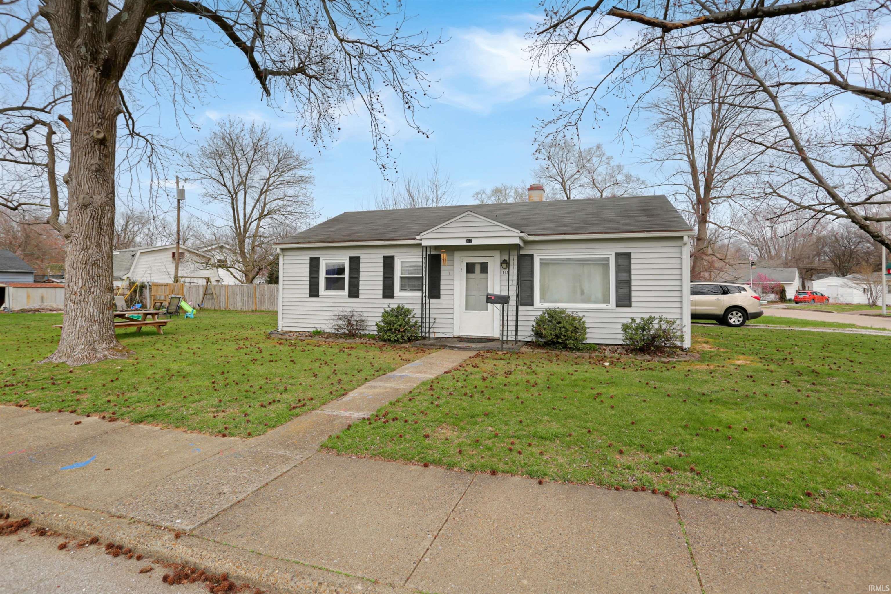 912 E Idlewild Drive