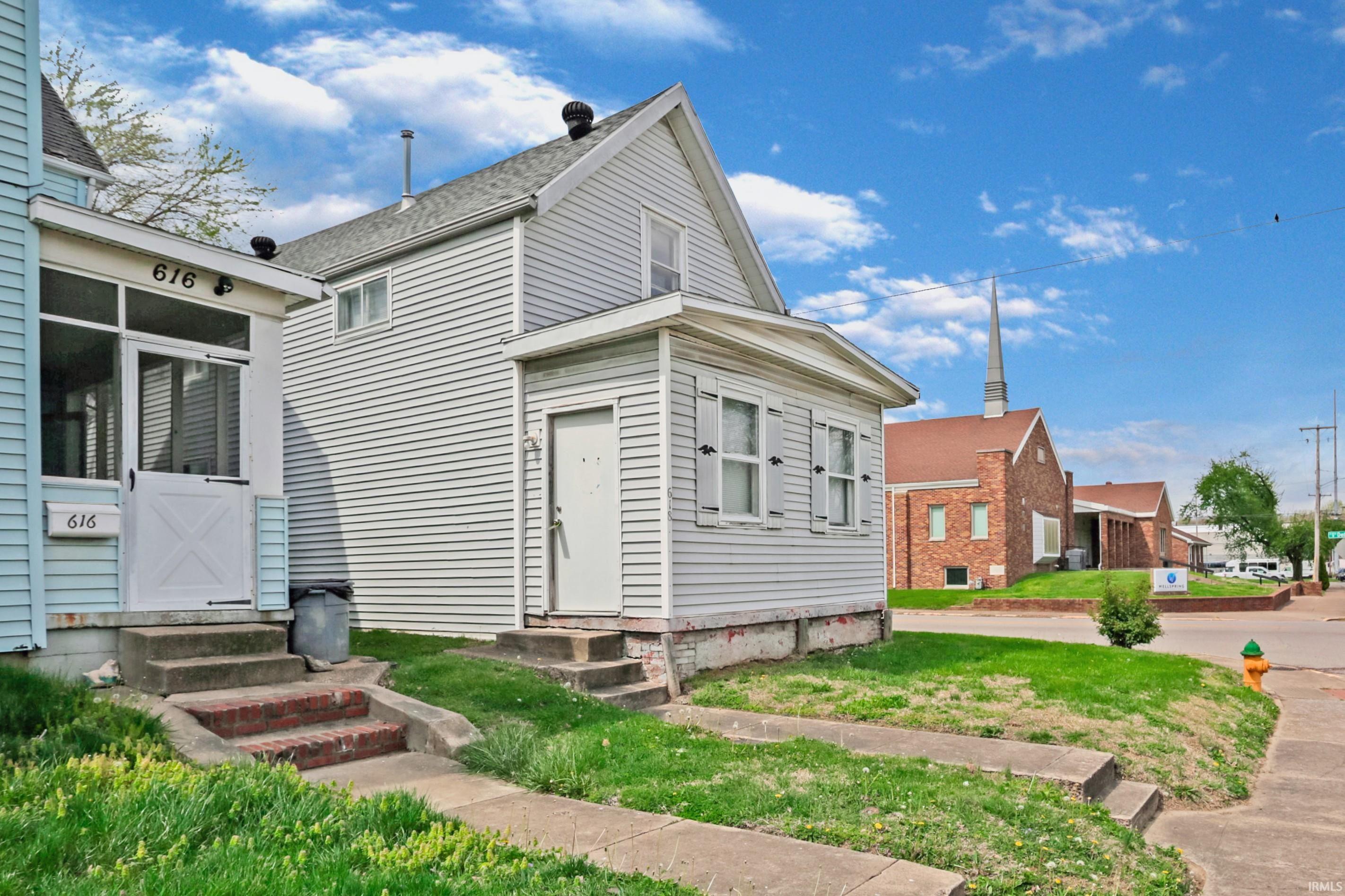 618 N Twelfth Avenue